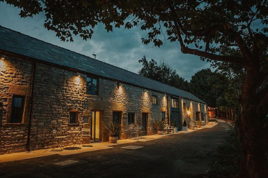 The Cow Shed Villa Tideswell Bagian luar foto